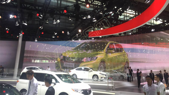 車展LED透明屏使用應(yīng)該具備哪些條件？